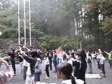 雨が止んだので外でさわやかに朝のラジオ体操！
